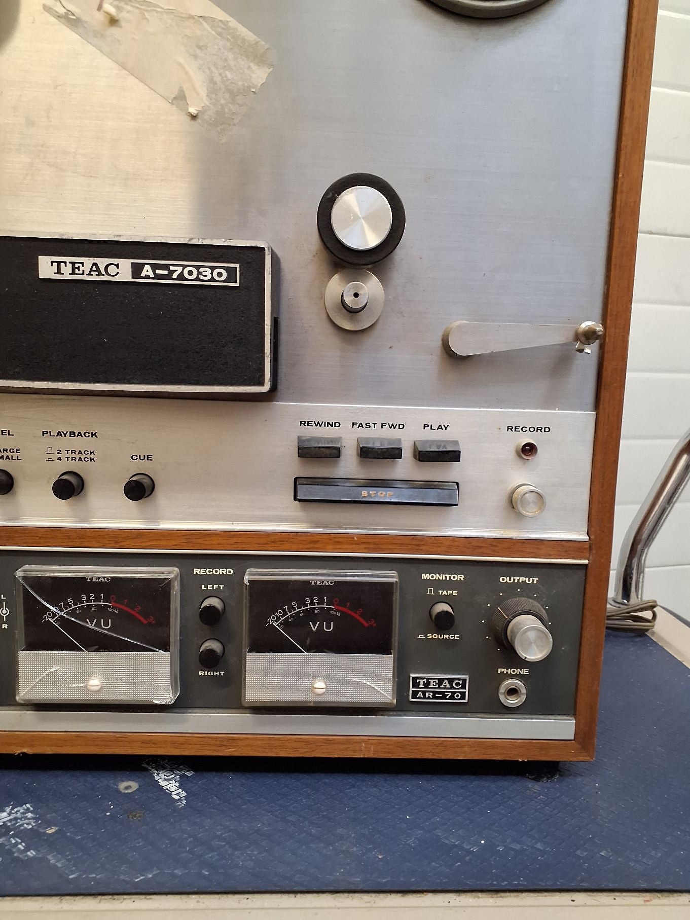 Teca A-7030 (defekt)
